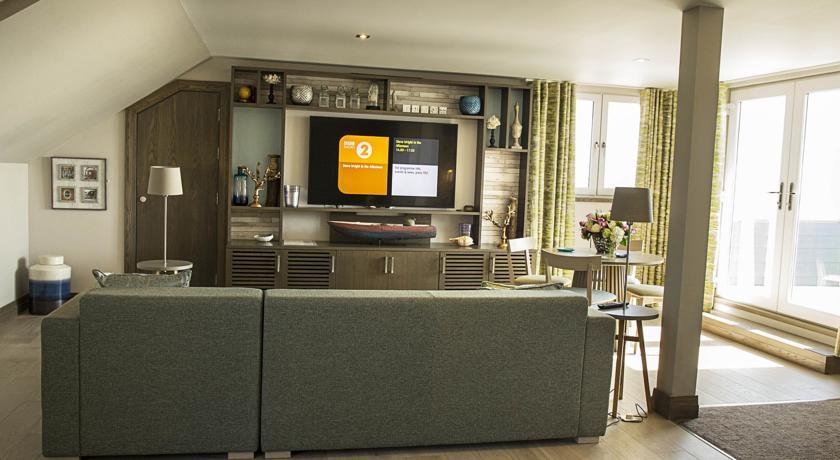 The Waterside 4*
