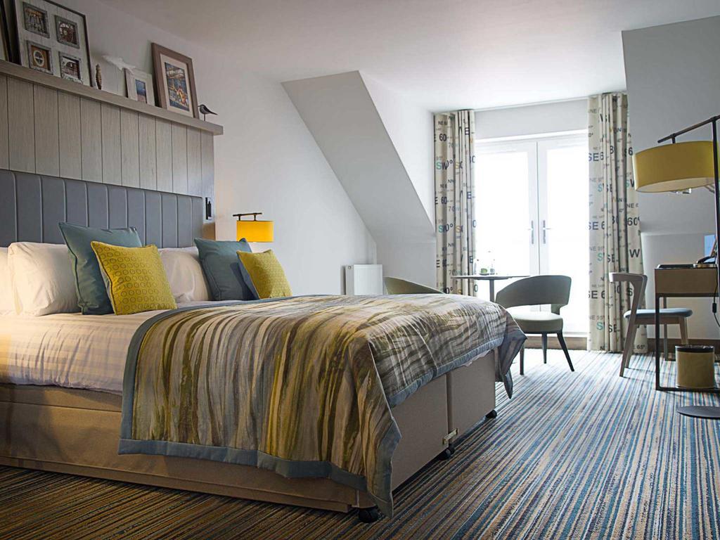 The Waterside 4*
