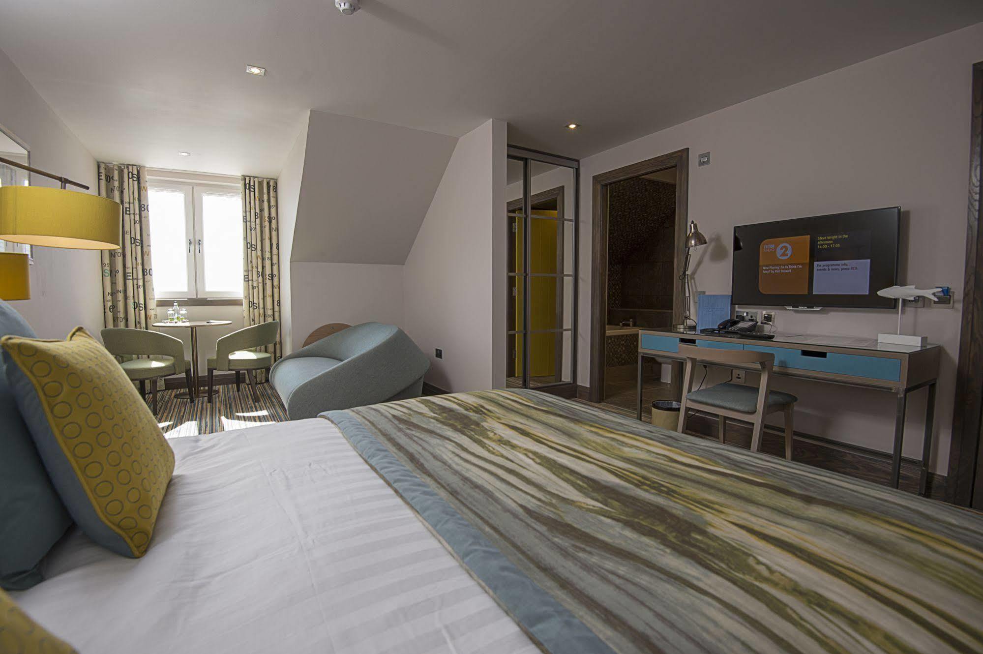 The Waterside 4*